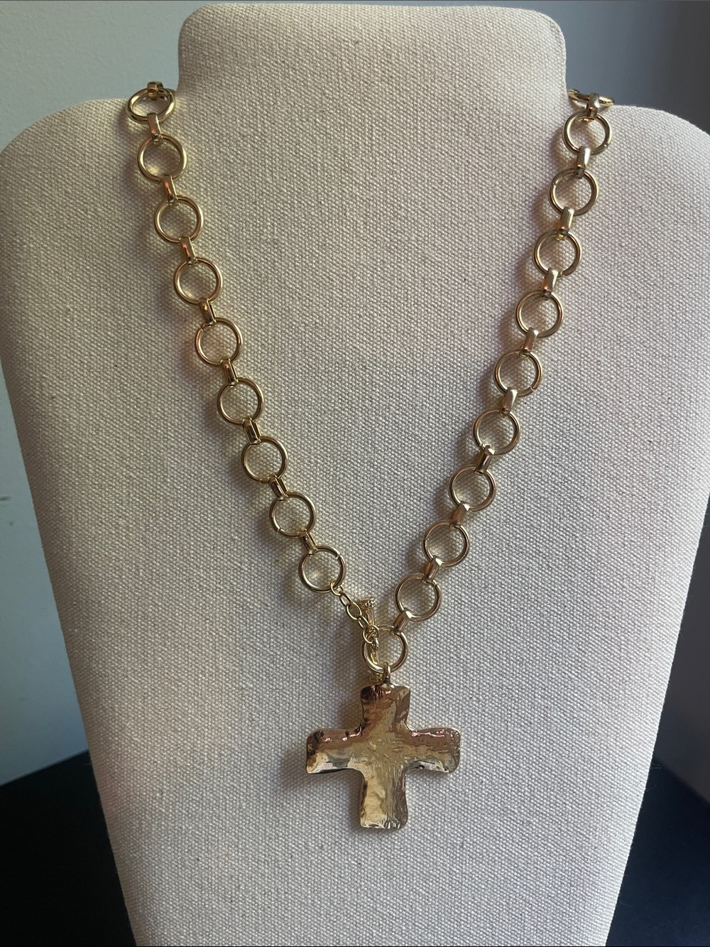 Gold Cross Pendant Circle Link Necklace - Women Jewelry